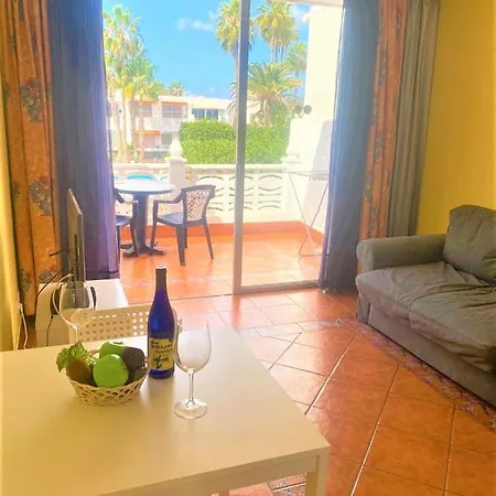 Cozy One Bedroom With Spacious Terrace. Pool And Garden View דירה